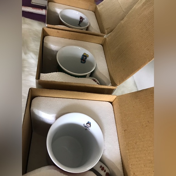 Betty Boop Mint
Fine Porcelain Collection mugs by The Danbury Mint - Picture 2 of 12